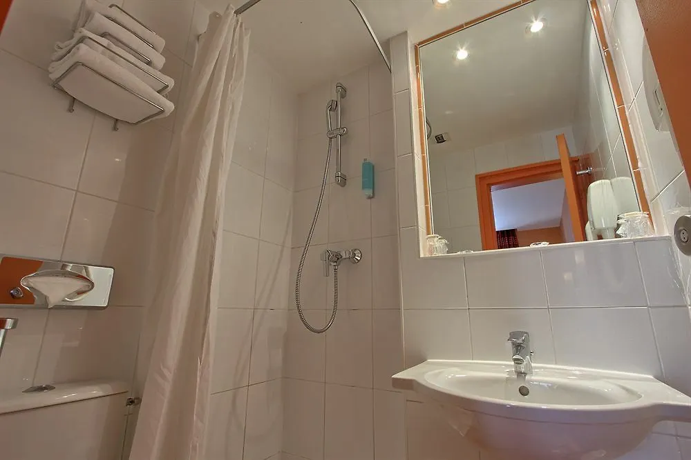 Hotel Timhotel Gare De Lyon 3*